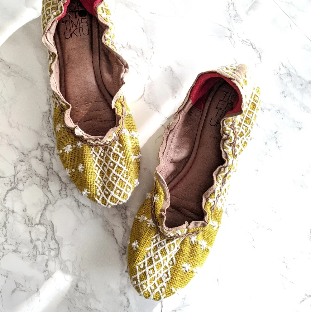 Ticket To Timbuktu ∆ Embroidered Flat - Picture 2 of 7